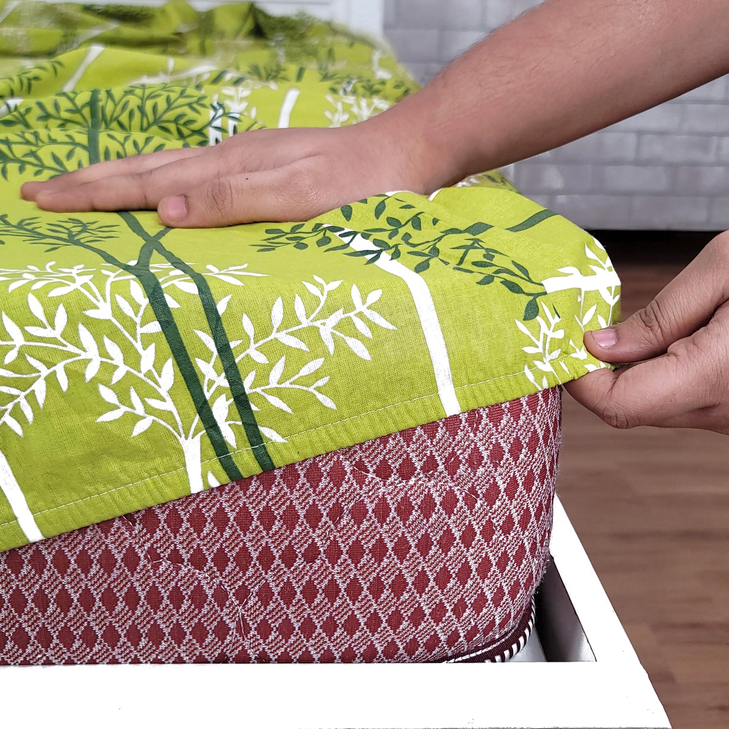 Green & White Leaf Tree Elastic Fitted Double Bed Bedsheet