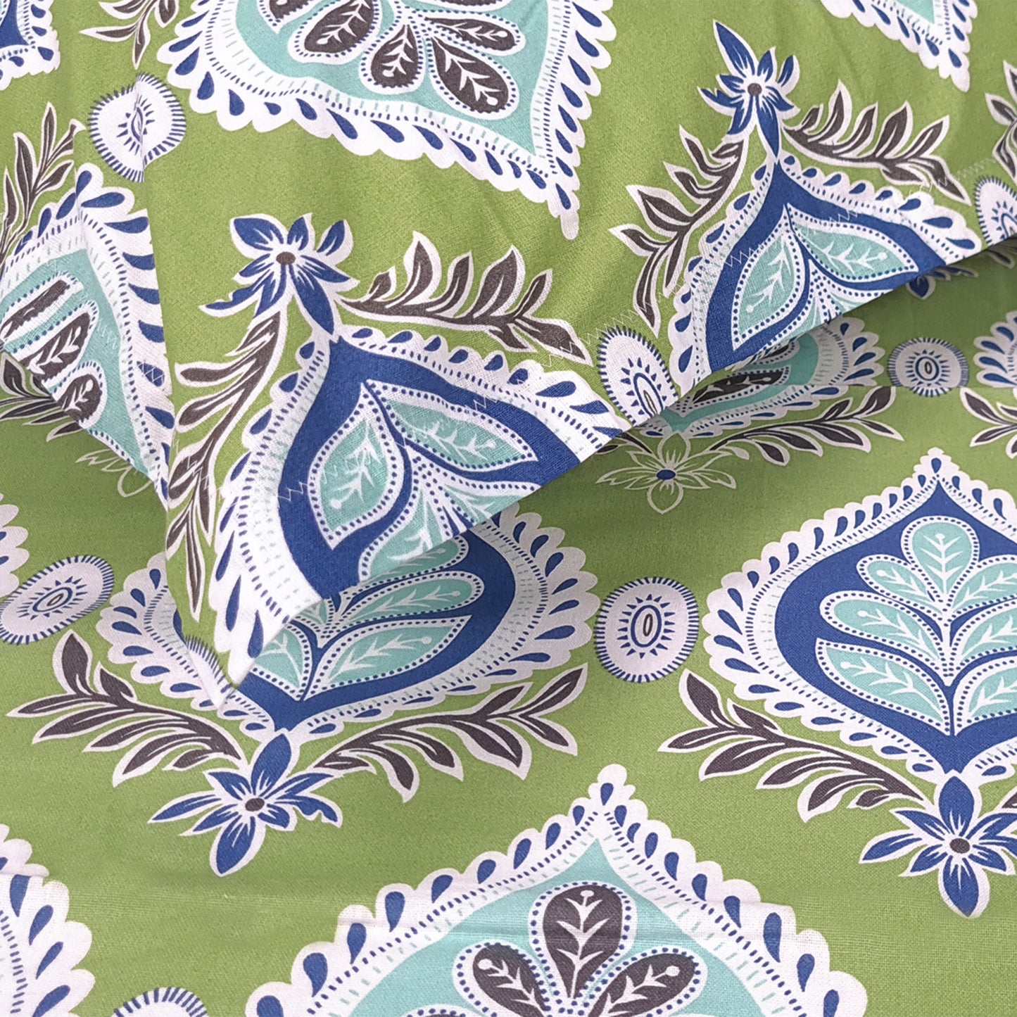 Apple Green 144 TC 100% Cotton Floral King Size Bedsheet With 2 Pillow cover For Bedroom