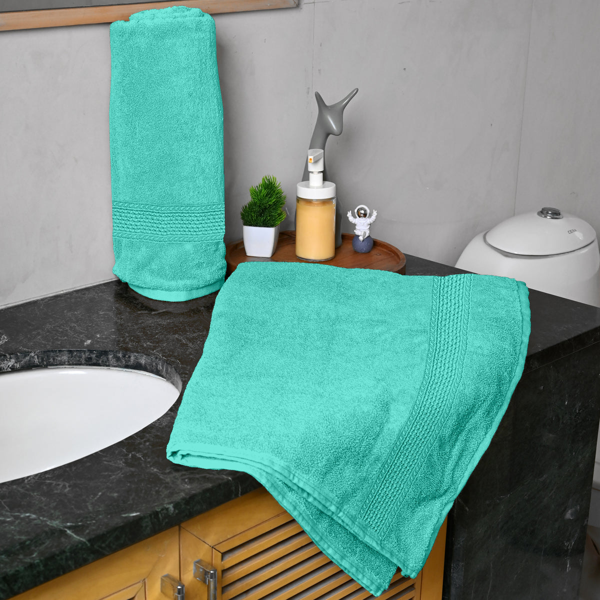 Ice Green Solid Cotton 550 GSM Bath Towel Set of 2 | 150 × 75 cm