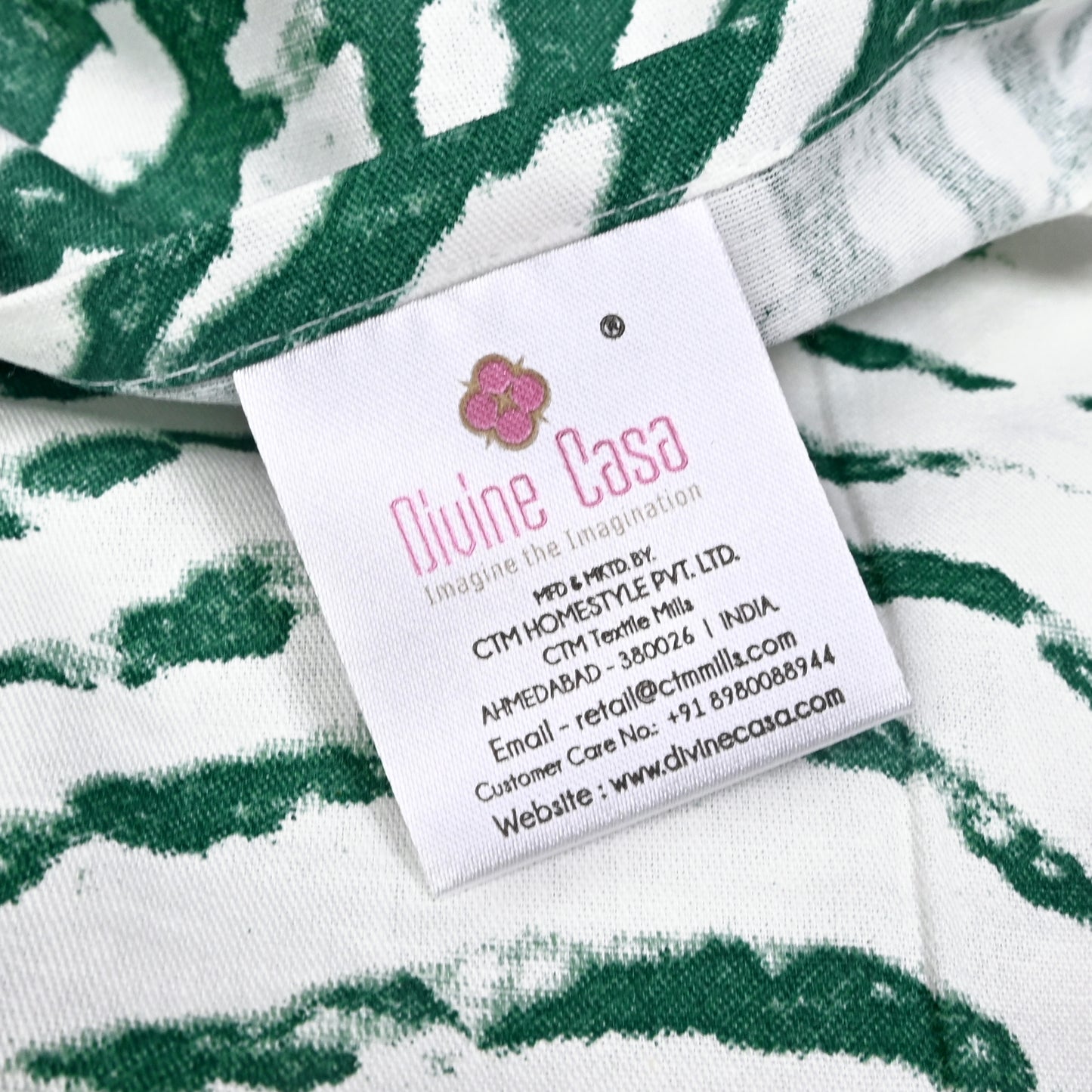Wave Harmony Print Pure Cotton Green King Bedsheet – 180 TC