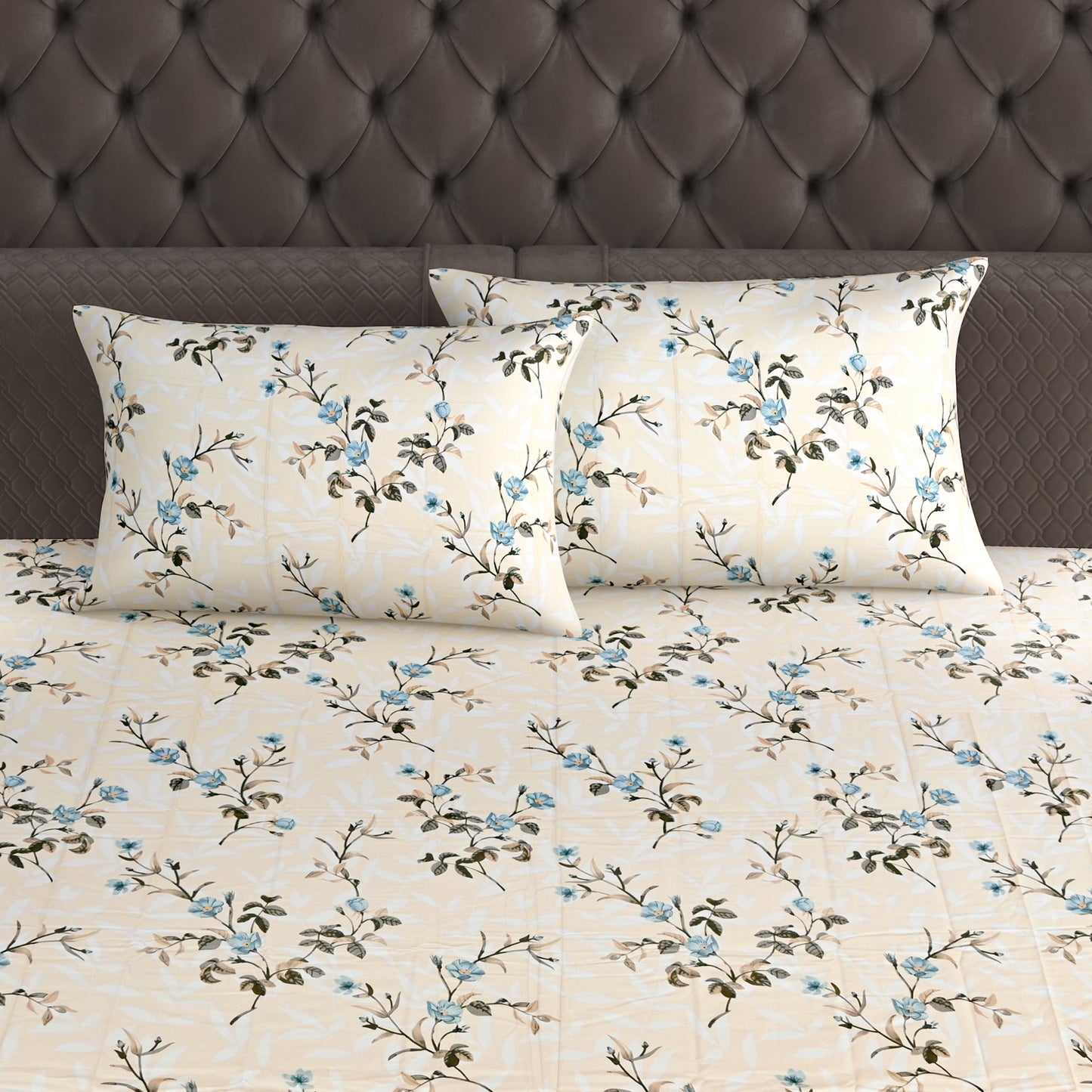 210 TC Elegant Floral Gold King Size Bedsheet with 2 Pillow Covers