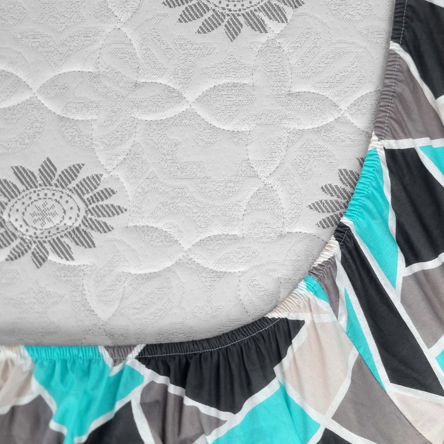 Aqua Grey Triangle Elastic Fitted Bedsheet For Single Bed