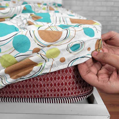 Doodle Round Printed Cotton Elastic Fitted Bedsheet For King Bed