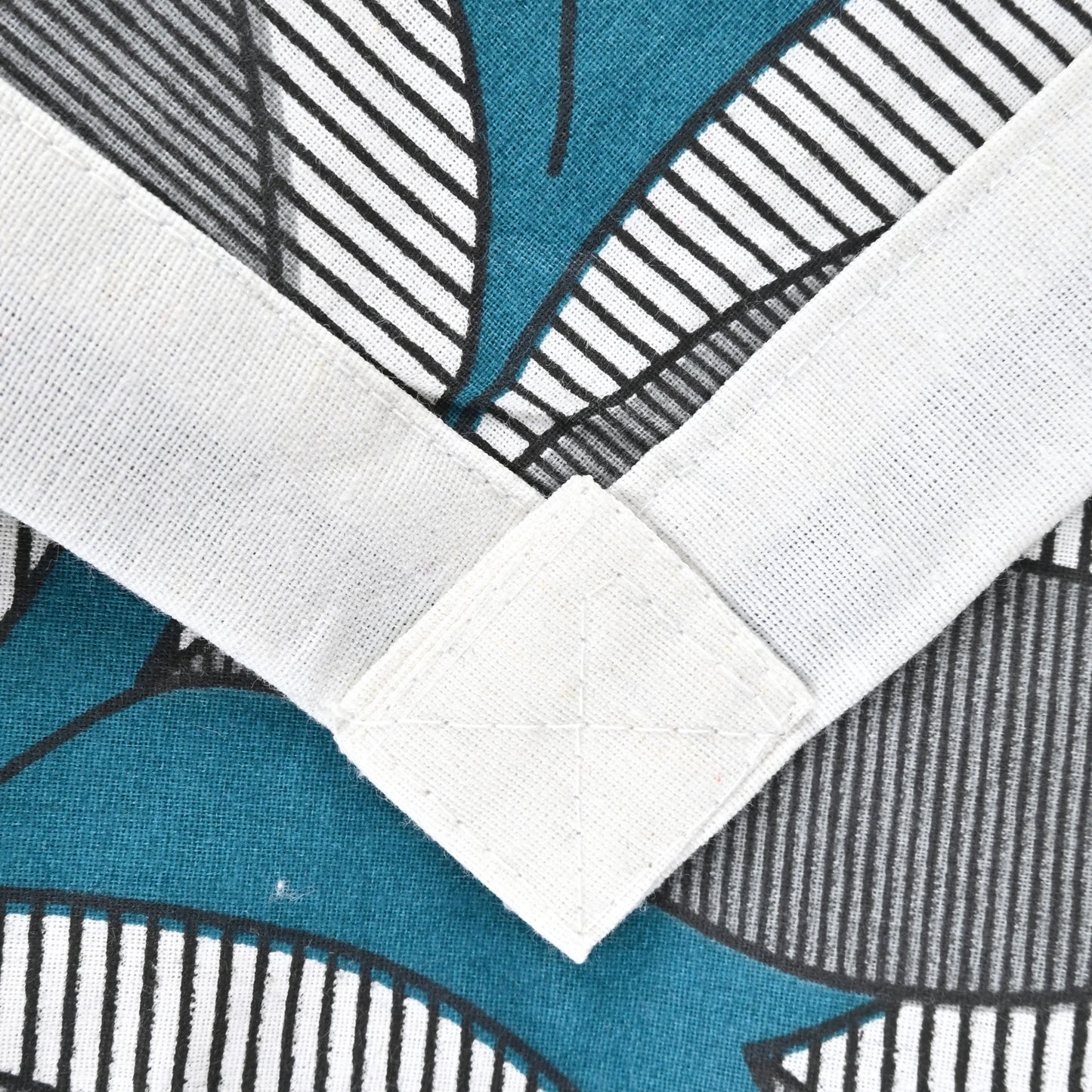 Woody Petals Rustic Blue And Grey Floral Single Cotton Dohar – 144 TC Cotton