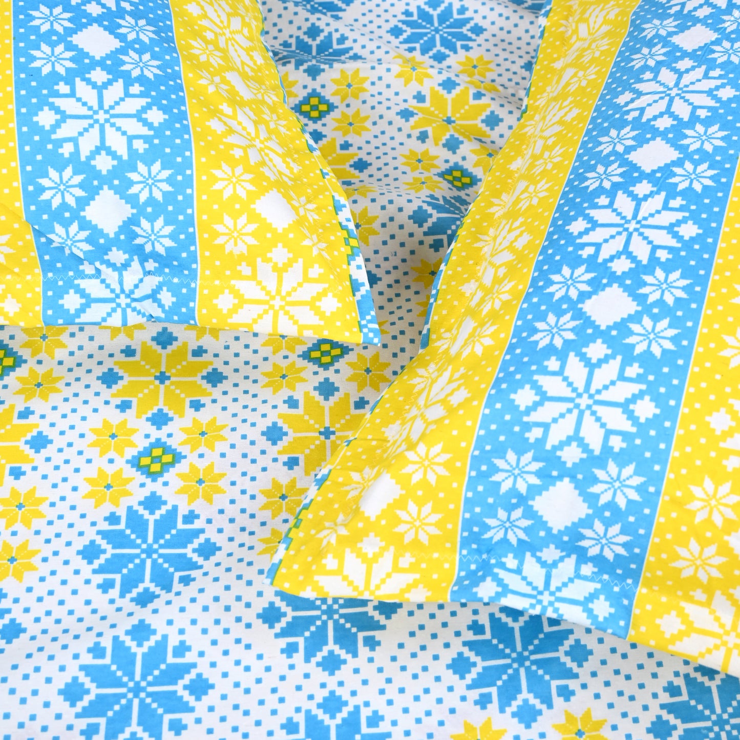 Azure Gold Floral 144 TC Polycotton Double Fitted Bedsheet With 2 Pillowcovers