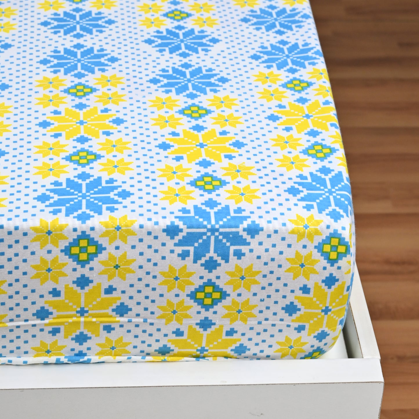 Azure Gold Floral 144 TC Polycotton Double Fitted Bedsheet With 2 Pillowcovers