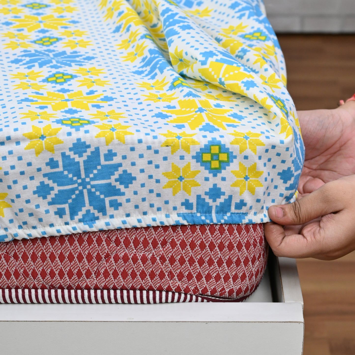 Azure Gold Floral 144 TC Polycotton Double Fitted Bedsheet With 2 Pillowcovers