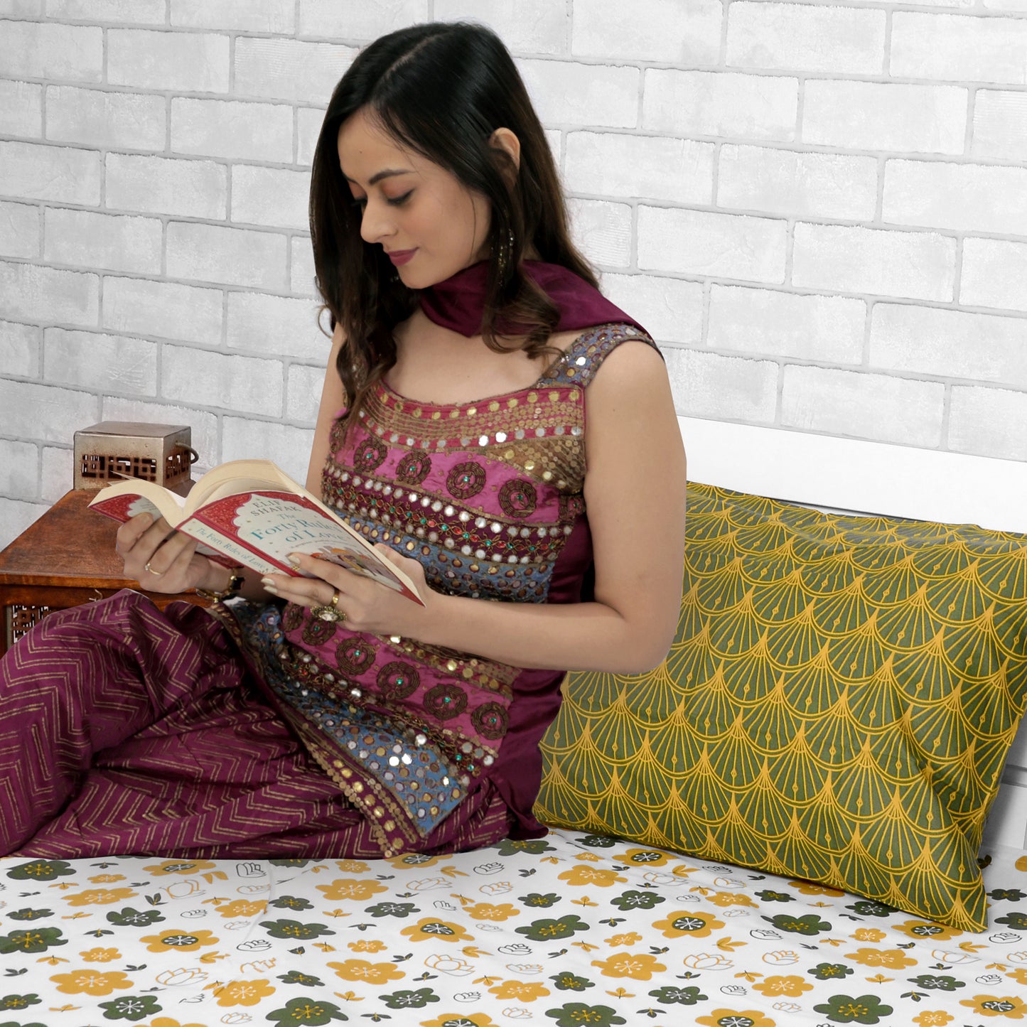 Mustard Green Floral 144 TC Polycotton King Bedsheet With 2 Pillowcovers