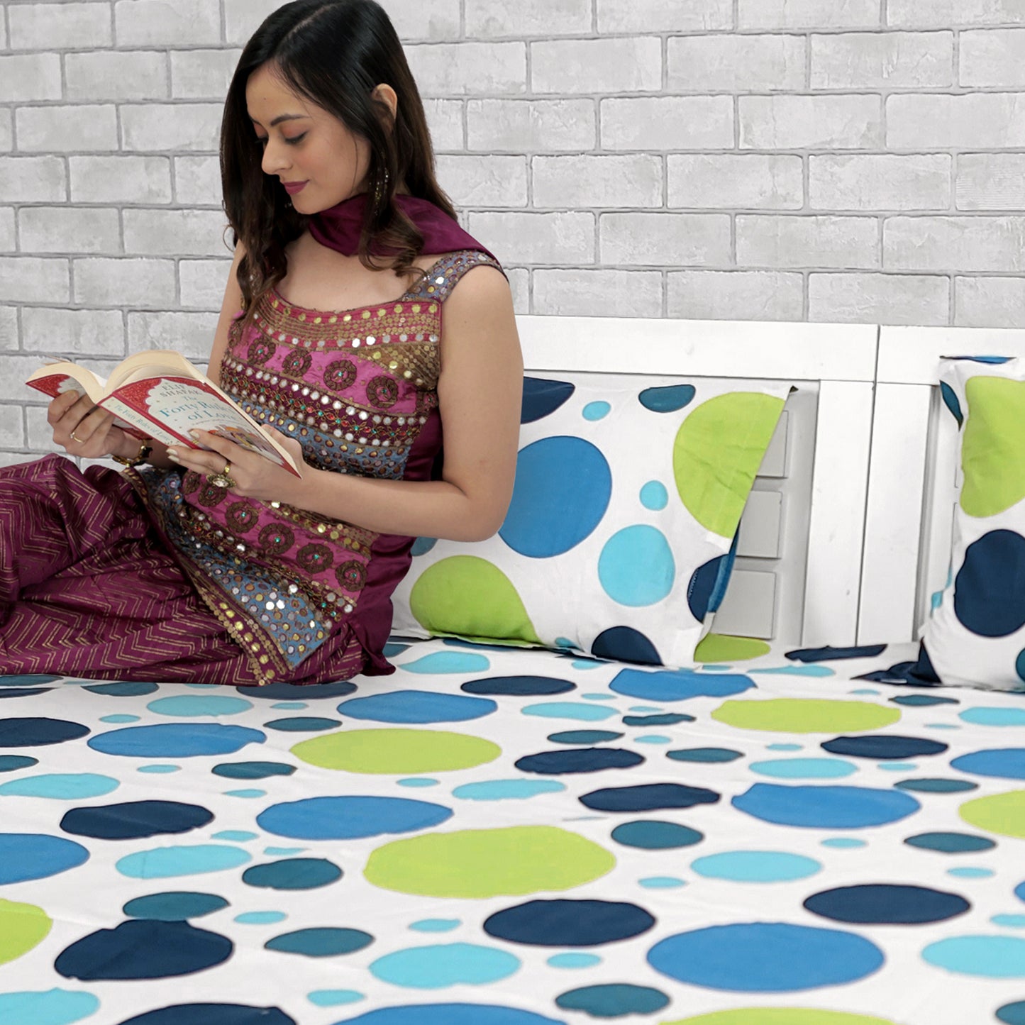 Colorful Polka Dots Bedsheet for Double Bed