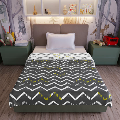 Grey Abstract Print Soft Touch for 0-3 Years Baby Single Bed AC Blanket for Kids