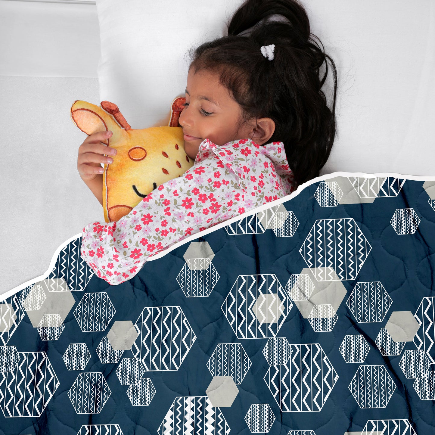 120 GSM Midnight Grey Geometric Microfiber Single Kids Bed Comforter