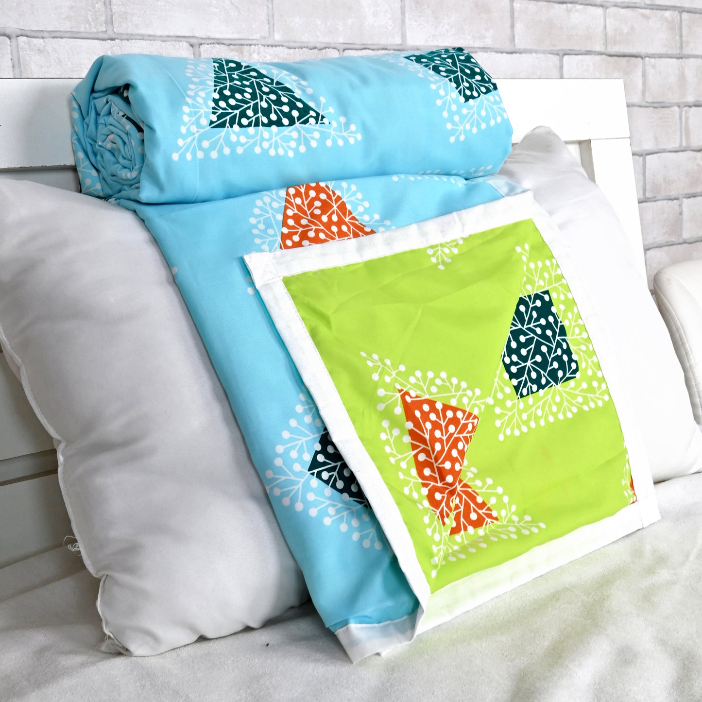 Sky Olive Geometric Pattern Single Dohar – 120 GSM Microfiber