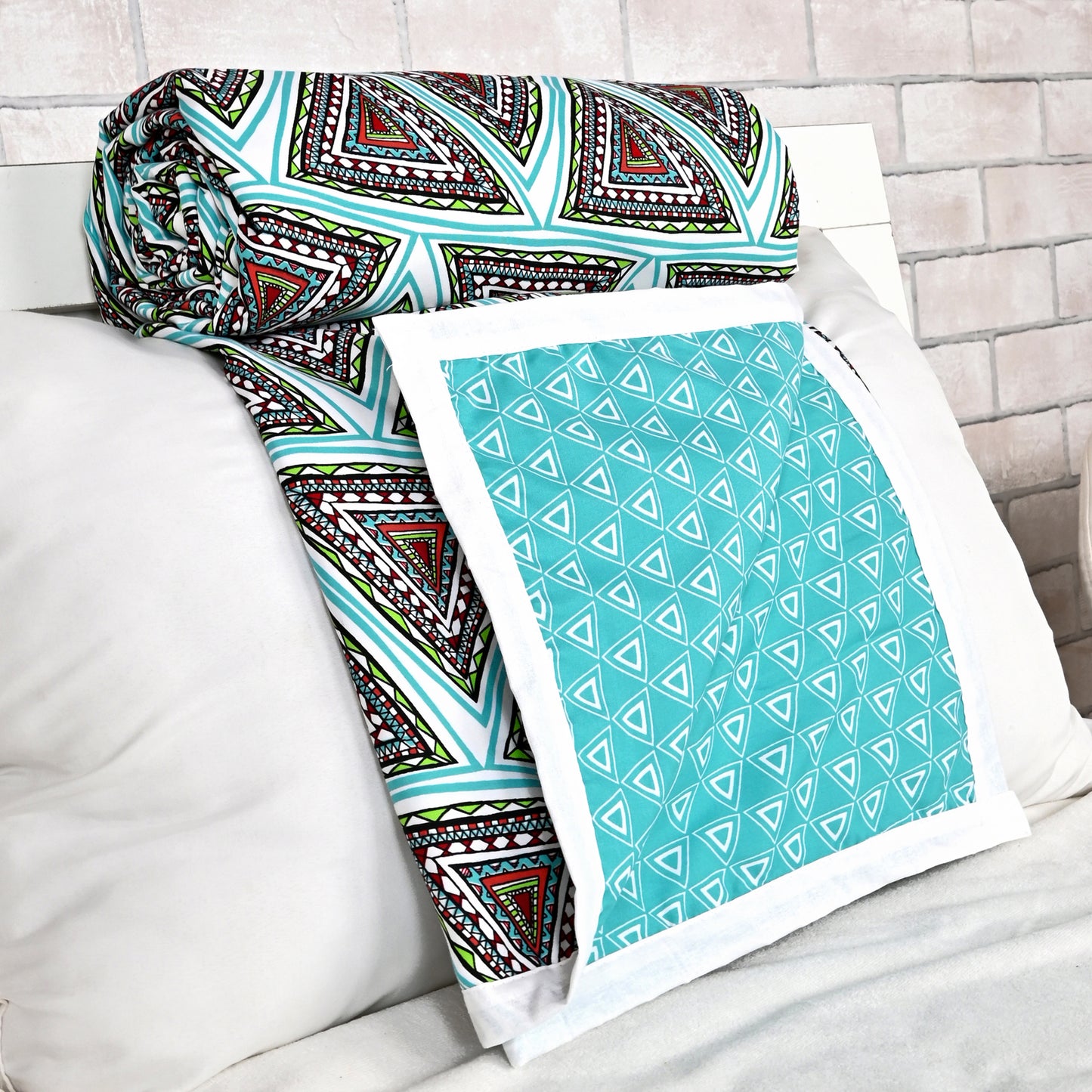 Turquoise Blue Geometric Dohar For Single Bed – 120 GSM Microfiber