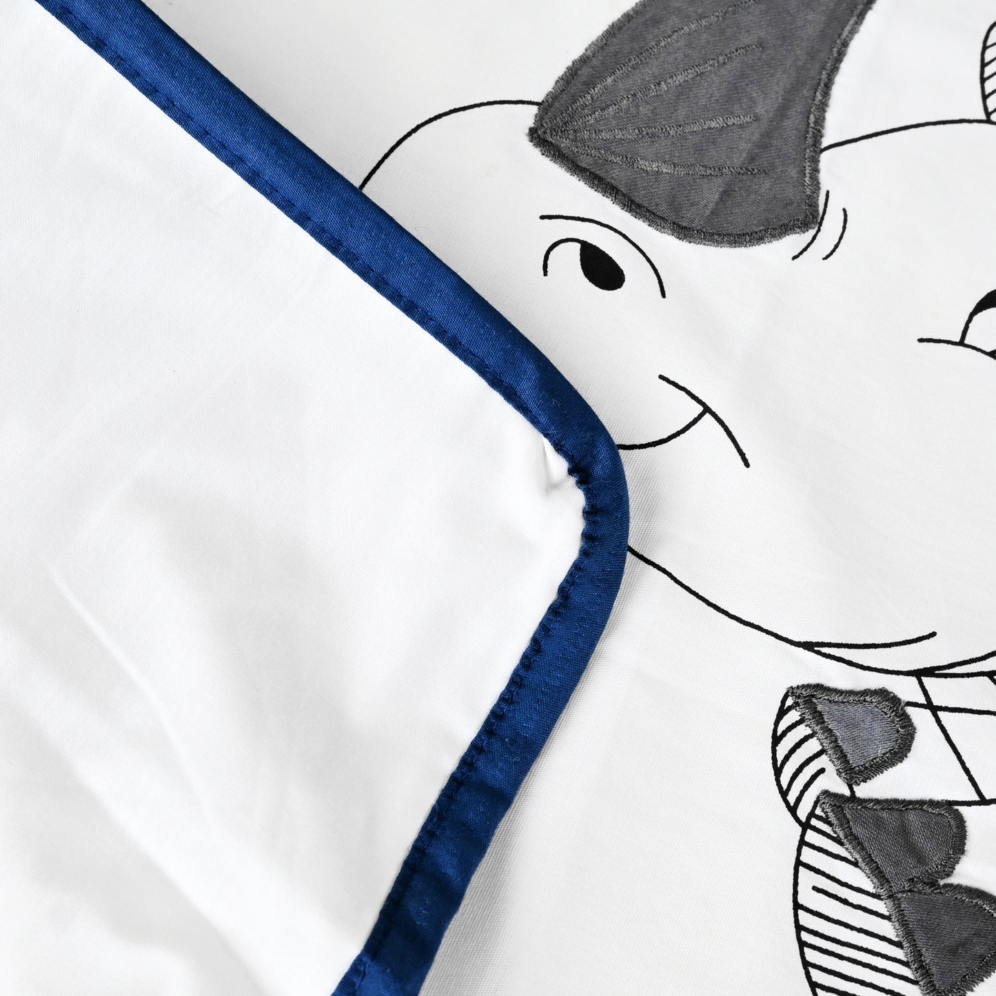 Bright White Embroidery 200 TC Cotton Ultrasoft Blanket for Kids