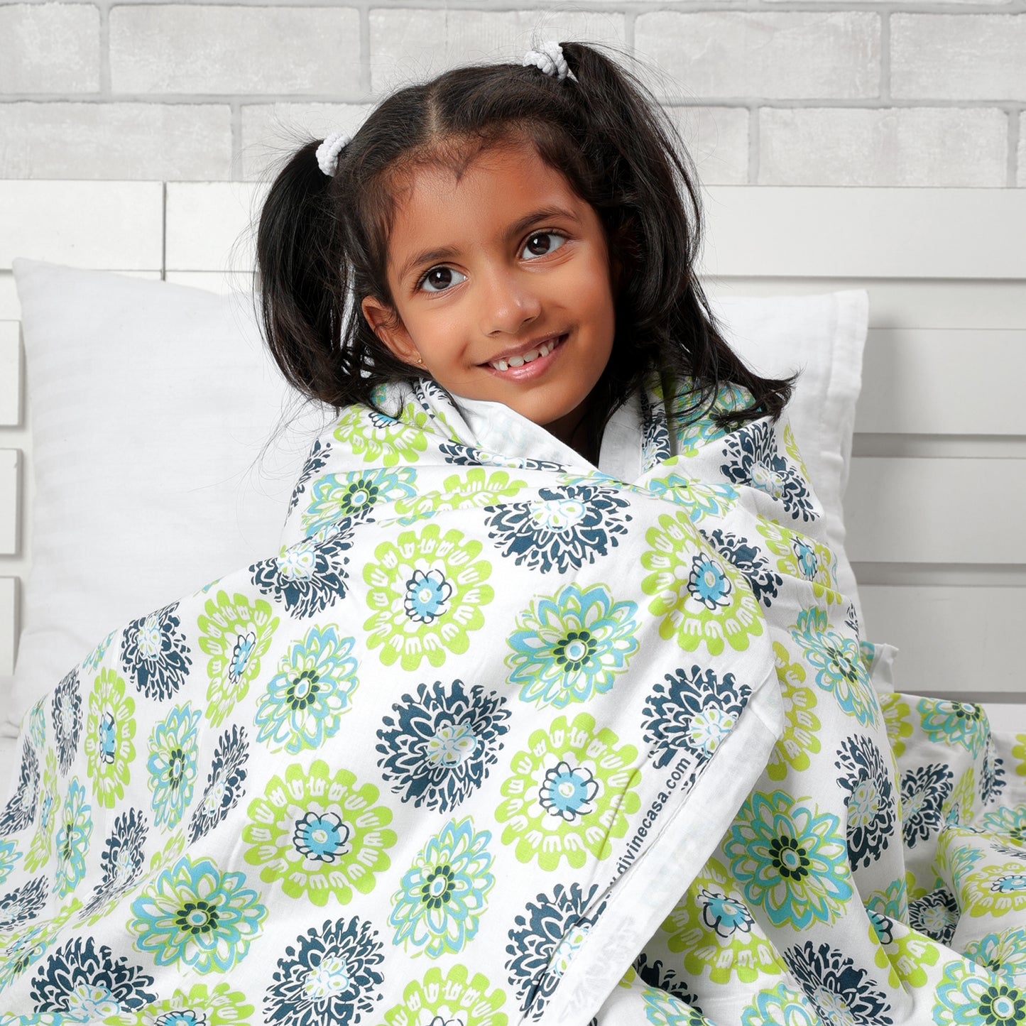 Green and White Pure Cotton Baby Blanket for Newborns 0-3 Years Soft Cozy Dohar for Toddlers, Girls, Boys, and Babies