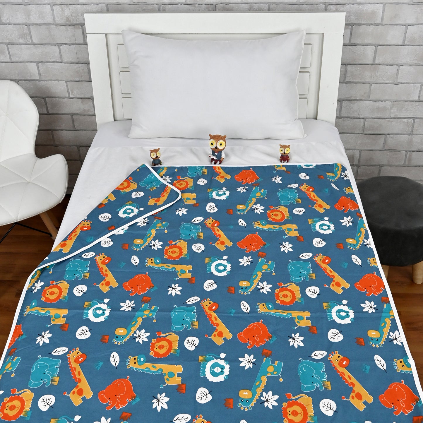 Iris Deep Abstract Kids Single Bed Dohar – 120 GSM Cotton