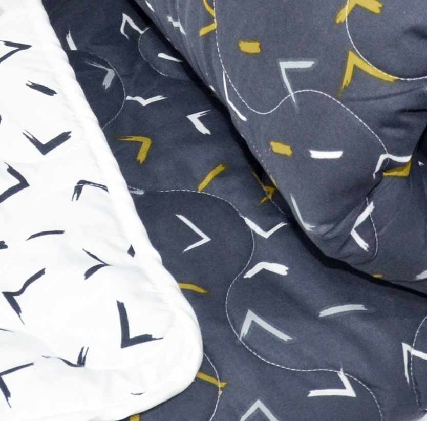 Blue And Gold Arrows AC Quilt Comforter for Kids