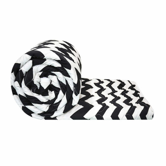 Black and White Chevron AC Quilt Comforter for Single Bed