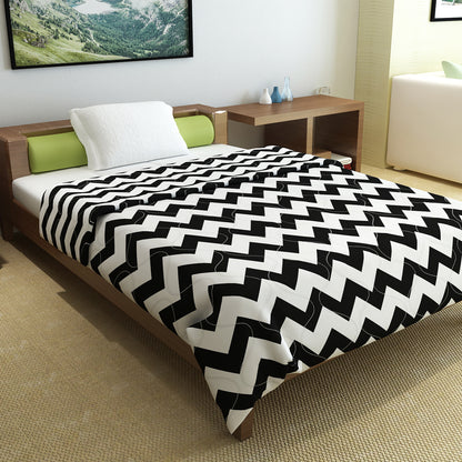 Black and White Chevron AC Quilt Comforter for Single Bed