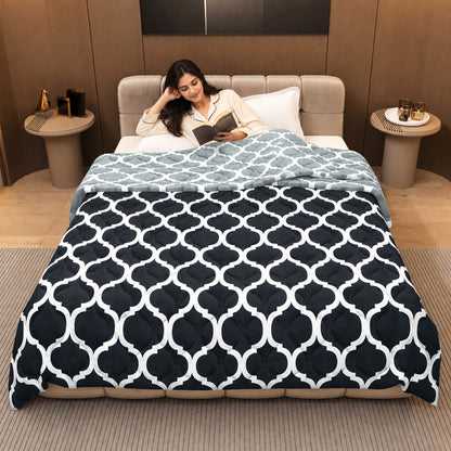 Black and Grey Quatrefoil AC Quilt Comforter for Single Bed