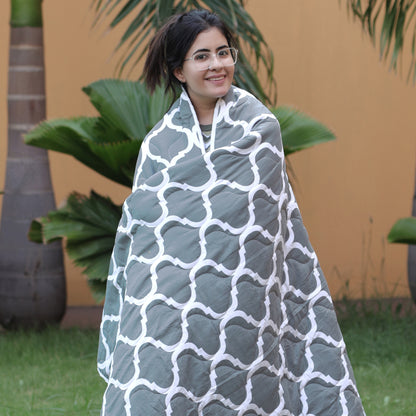 Quatrefoil AC Quilt Comforter for Single Bed