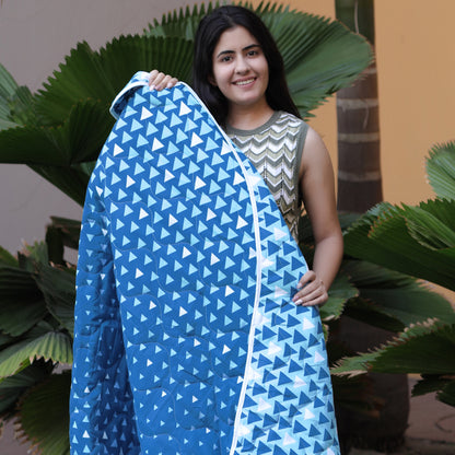 Blue Shade Geometric Single Bed Comforter – 120 GSM Microfiber