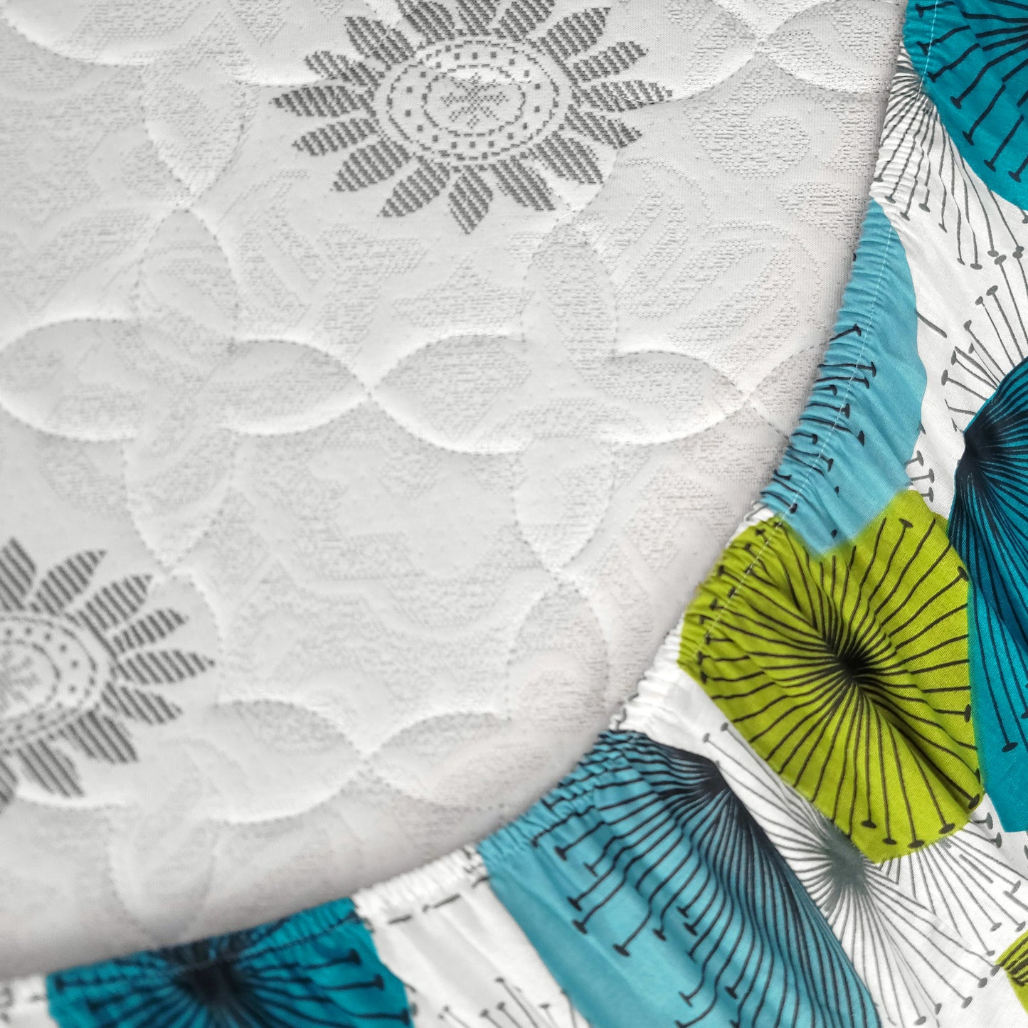 Dandelions Aqua Print Elastic Fitted Bedsheet For King Bed