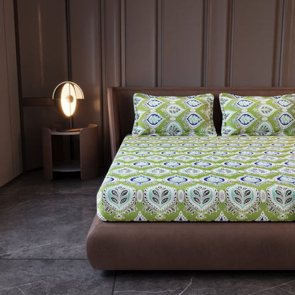 Damask Motif Bedsheet For King Size Bed
