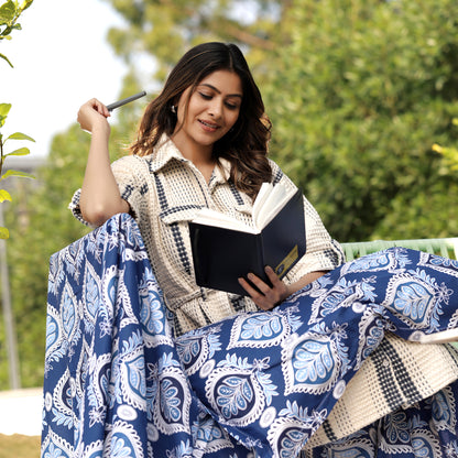 Damask Pattern Blue Bedsheet For King Size Bed