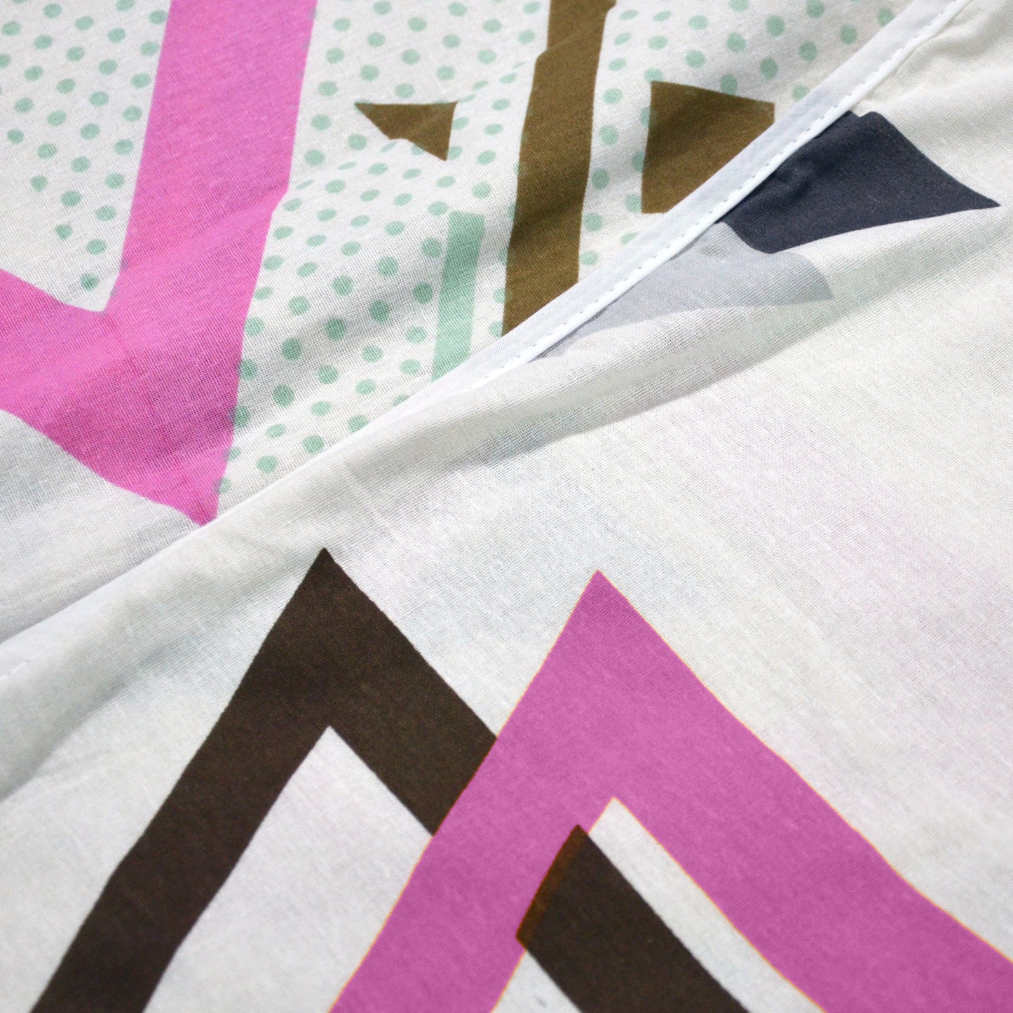 Pink and Brown 120 GSM Cotton Geometric Triangle Double Bed AC Blanket Dohar for All Season