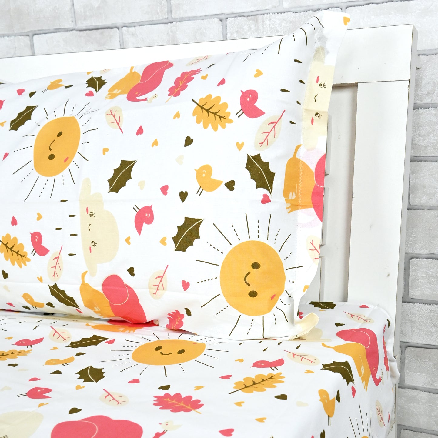 Cream White Kids Pattern Bedsheet For Single Bed