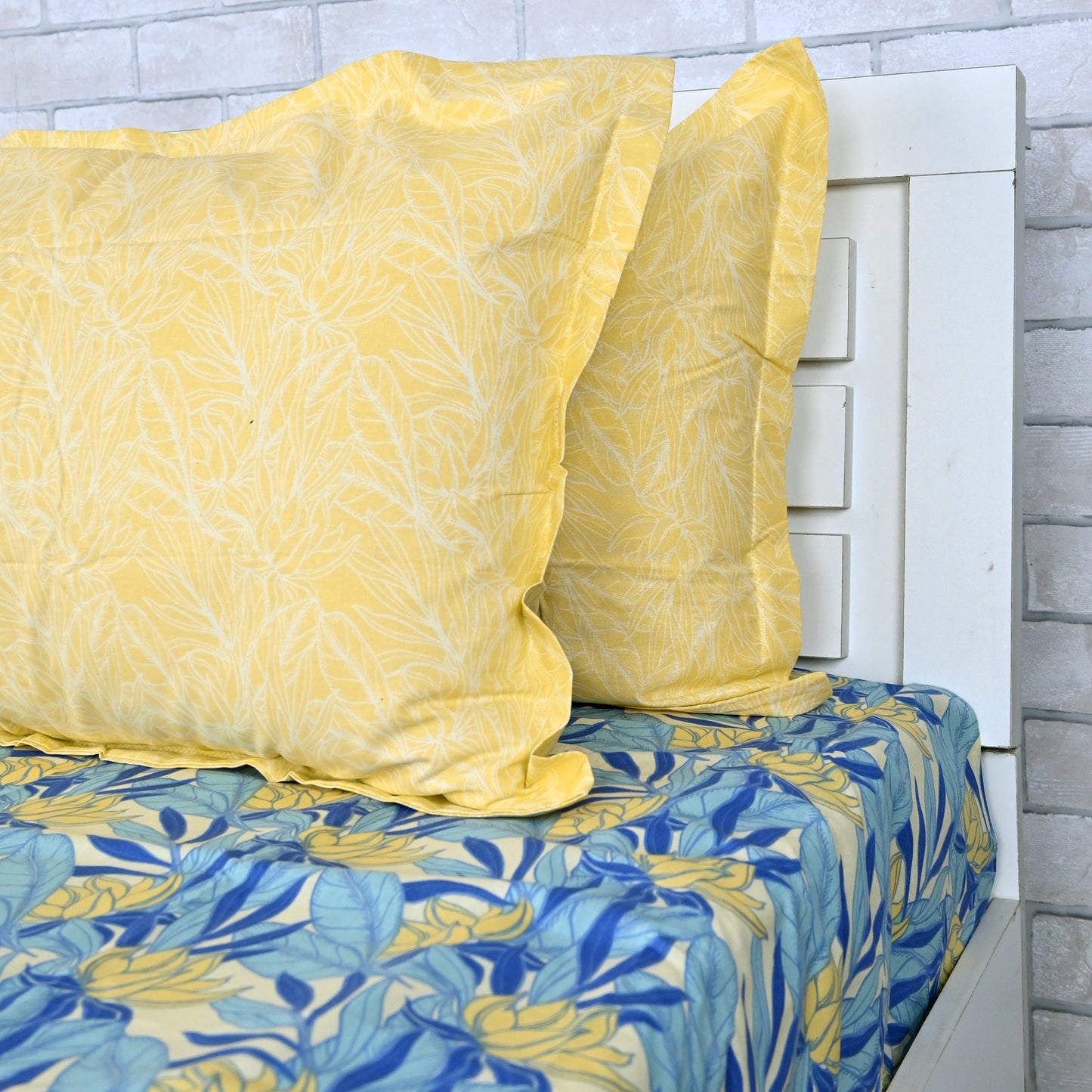 Sky Blue & Yellow Breeze Bloom 144 TC Cotton Double Bedsheet With 2 Pillowcovers
