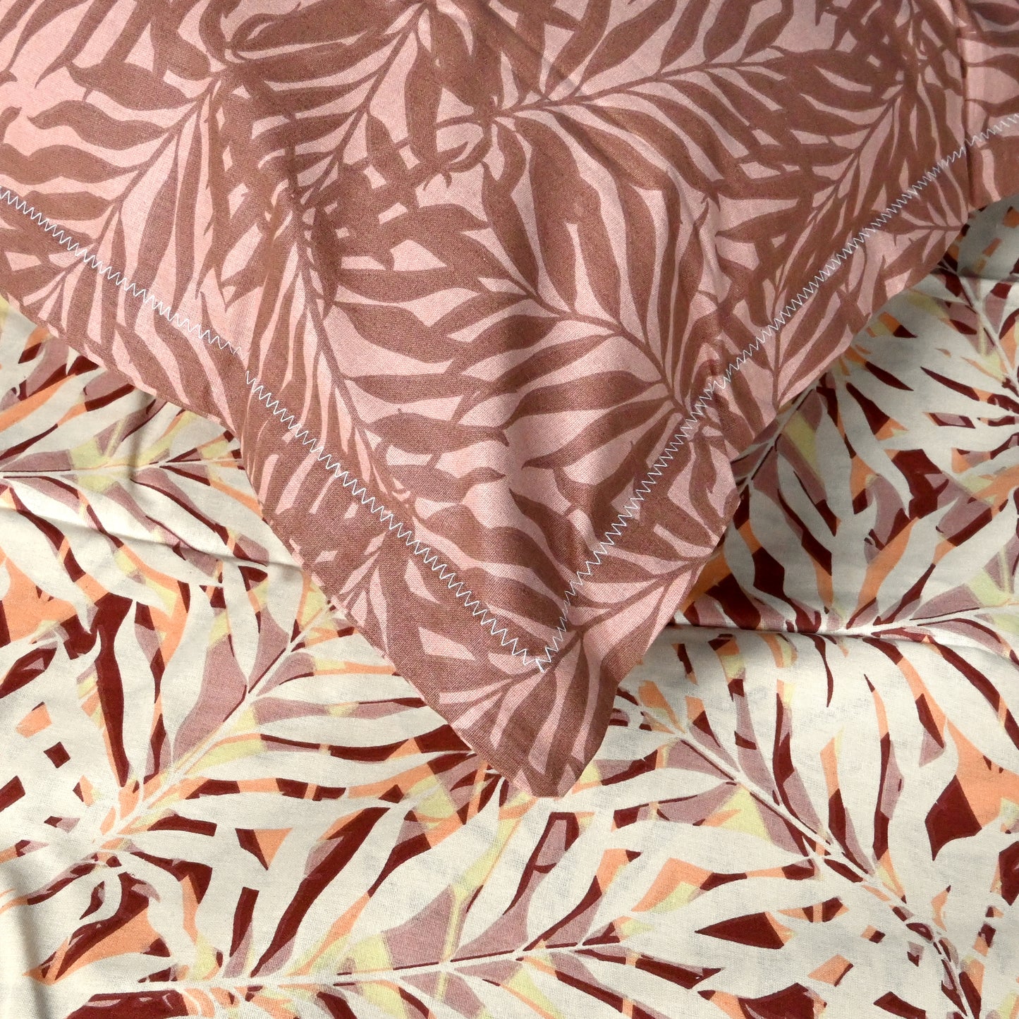 Beige & Maroon Floral Leaf 144 TC Cotton Double Bedsheet With 2 Pillowcovers