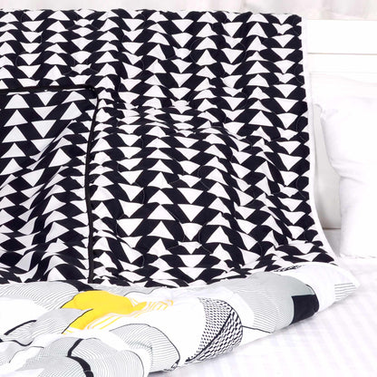 Black & White Microfiber 120 GSM Reversible Single Bed AC Quilt Travel Comforter