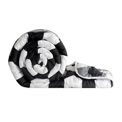 Grey And White Hexagon Double Bed AC Quilt Comforter