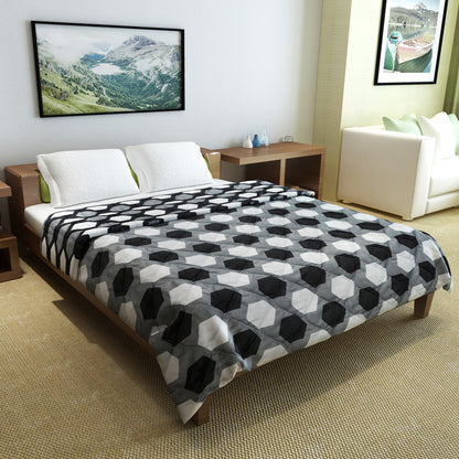 Grey And White Hexagon Double Bed AC Quilt Comforter