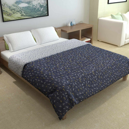 Navy Blue And White Microfiber 150 GSM Abstract Pattern Reversible Double Bed AC Quilt Comforter