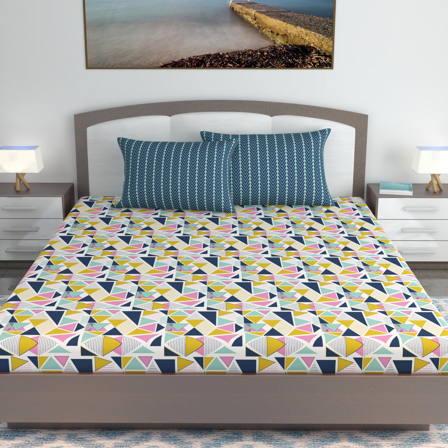Multicolor Geometric 144 TC Polycotton King Bedsheet With 2 Pillowcovers