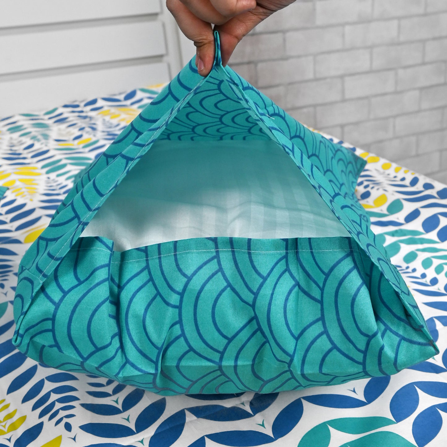 Blue & Yellow Floral 144 TC Polycotton King Bedsheet With 2 Pillowcovers