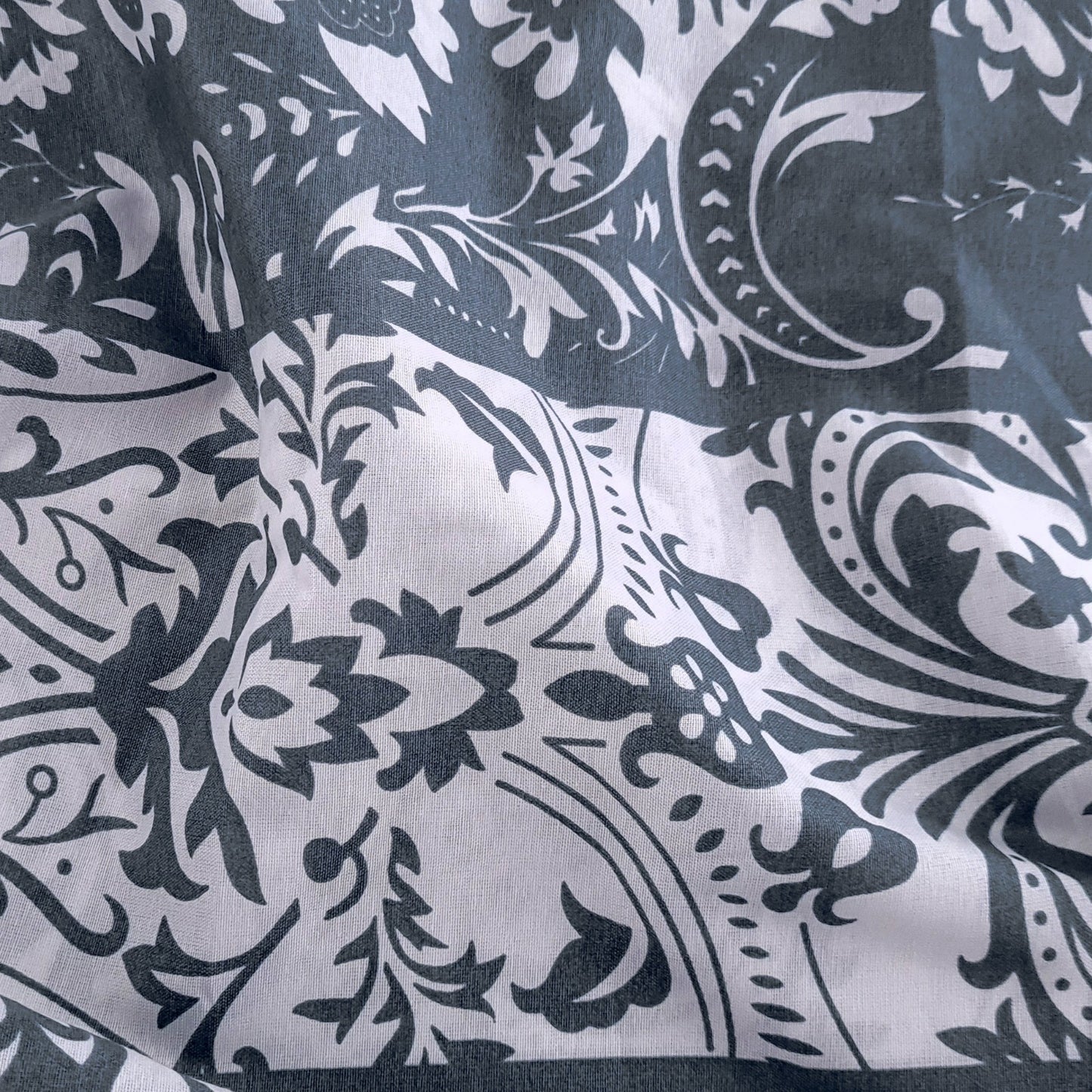 Grey & Blue Floral 144 TC Cotton King Bedsheet With 2 Pillowcovers