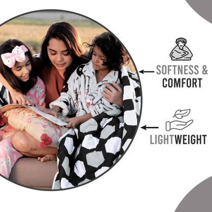 Grey And White Hexagon Double Bed AC Quilt Comforter